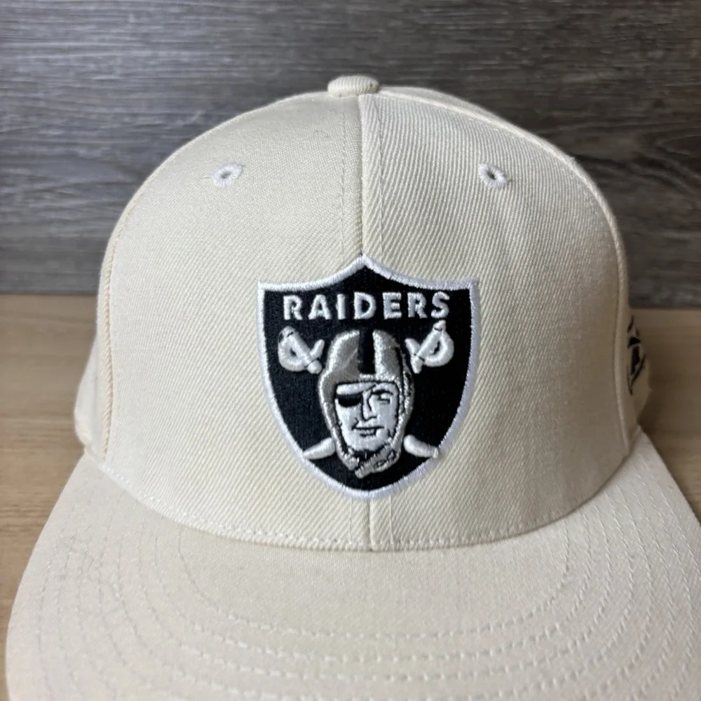 Oakland Raiders Hat Cap Fitted Mens 7 1/8 Cream NFL Football Reebok Wool